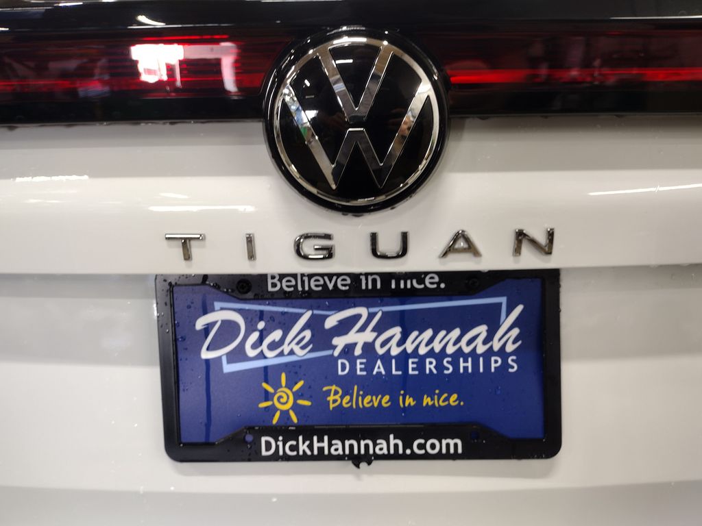 2025 Volkswagen Tiguan 2.0T SE