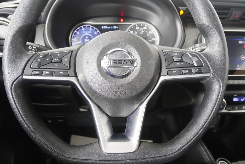 Thumbnail: 2020 Nissan Kicks - 15