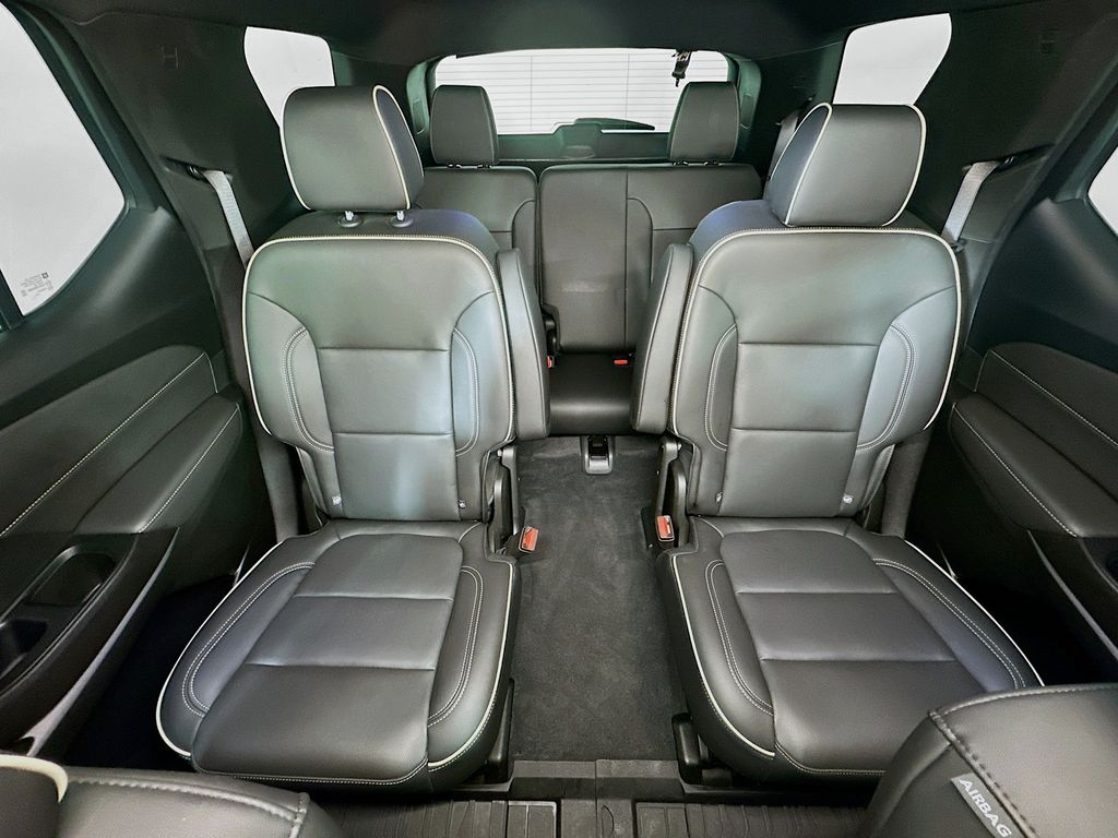 Used 2023 White Chevrolet Premier image 13