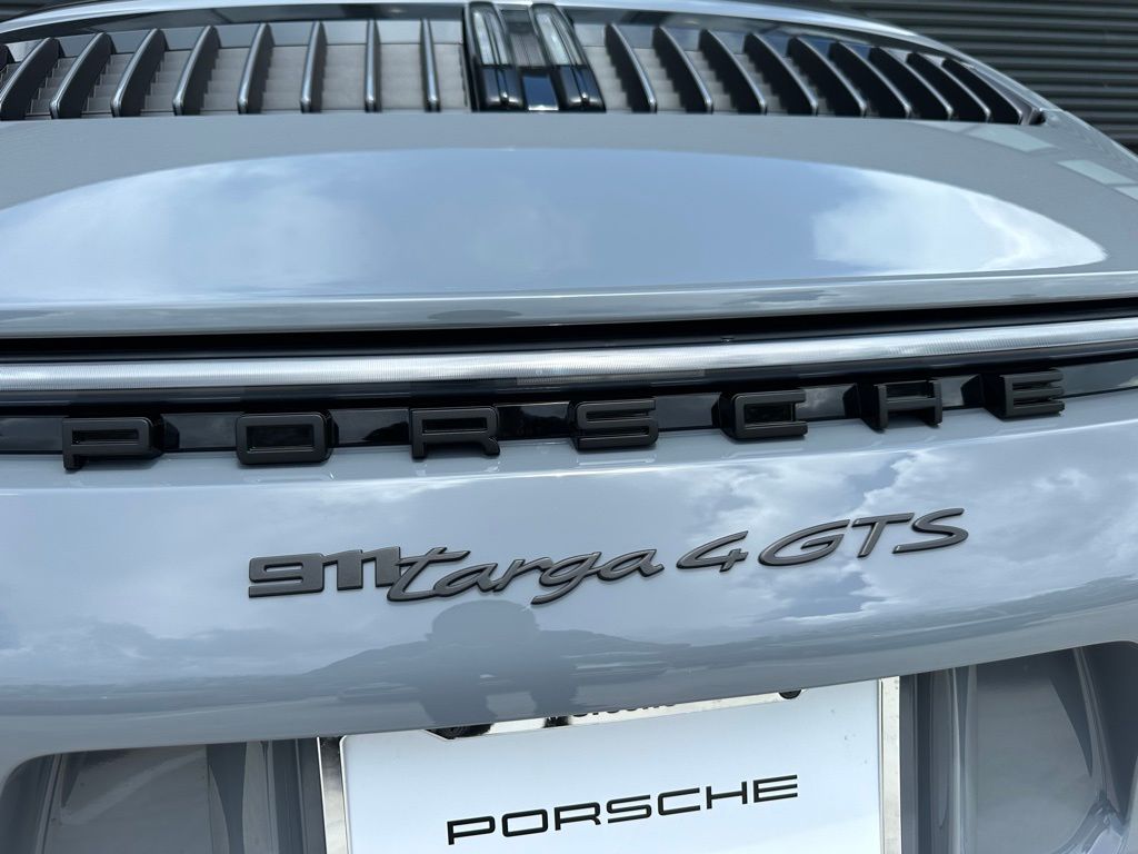 Thumbnail: 2024 Porsche 911 - 15