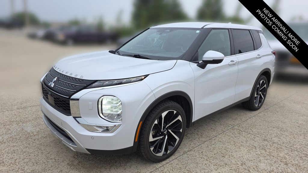 2022 Mitsubishi Outlander SE