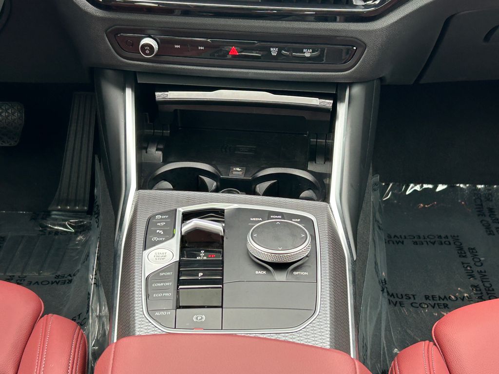 Thumbnail: 2025 BMW 4 Series - 27