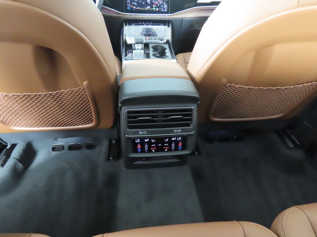 Thumbnail: 2025 Audi Q7 - 24