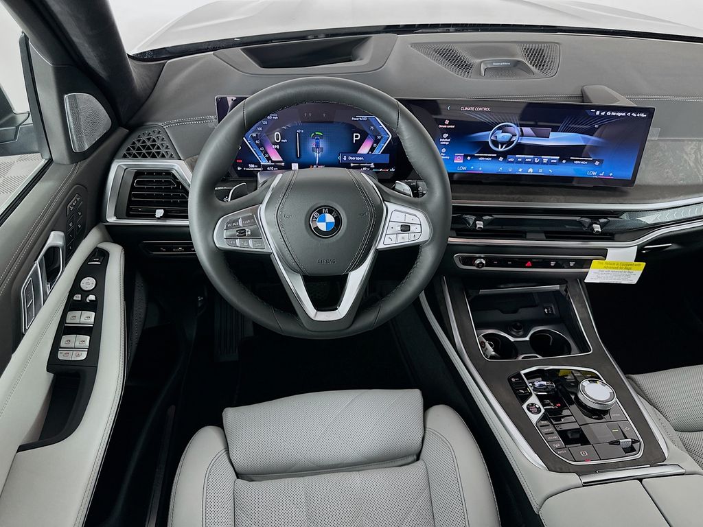 Thumbnail: 2026 BMW X7 - 19