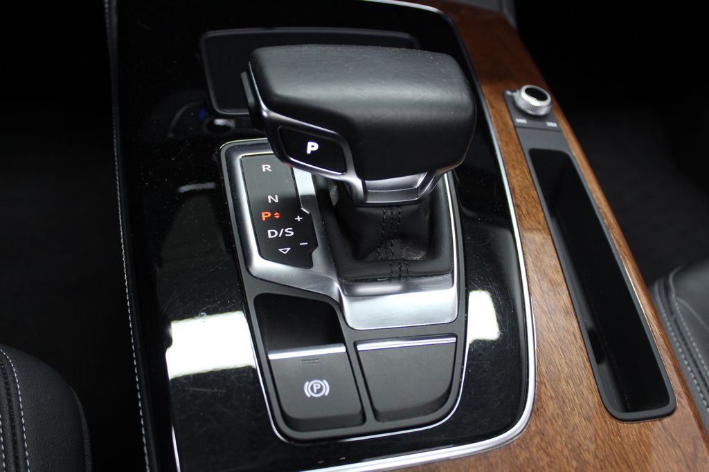 Thumbnail: 2022 Audi Q5 - 15