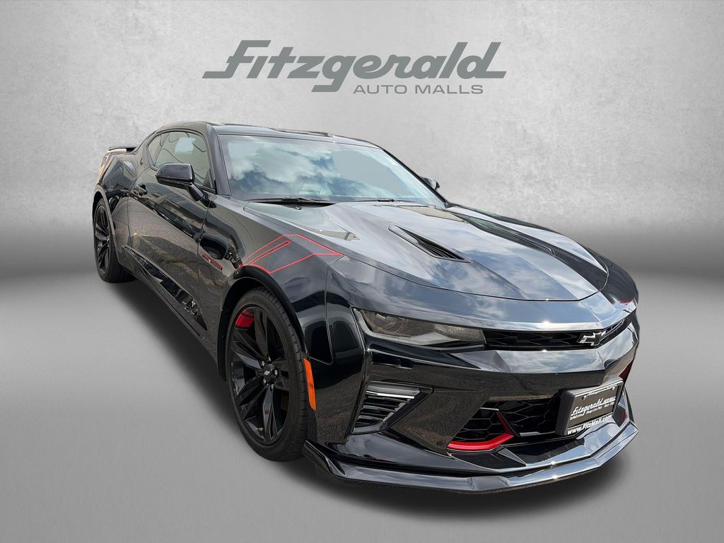 Black 2017 Chevrolet Camaro Coupe Rear-Wheel Drive 8-Speed Automatic