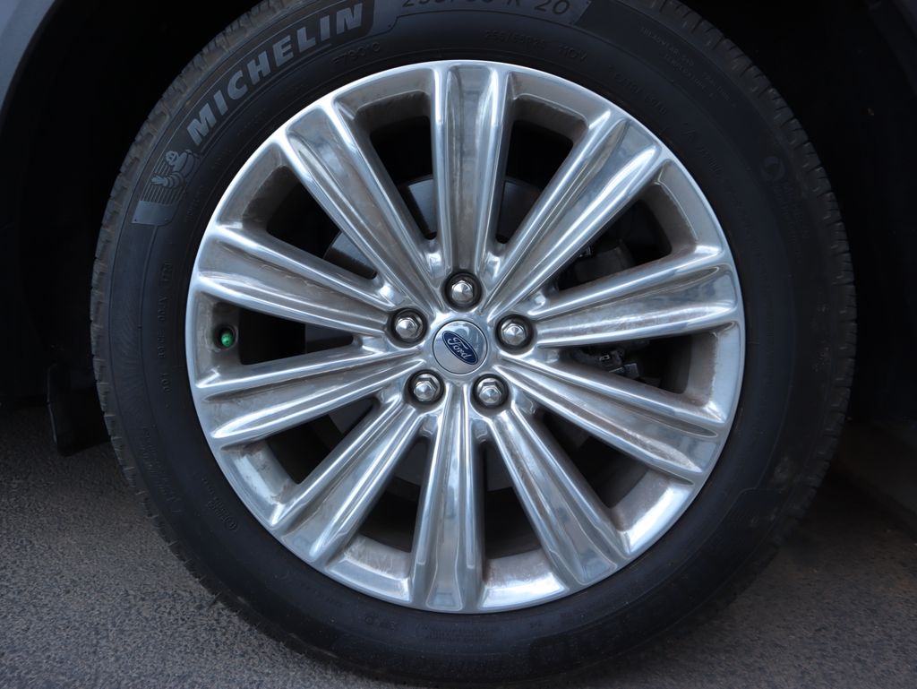 Thumbnail: 2021 Ford Explorer - 18