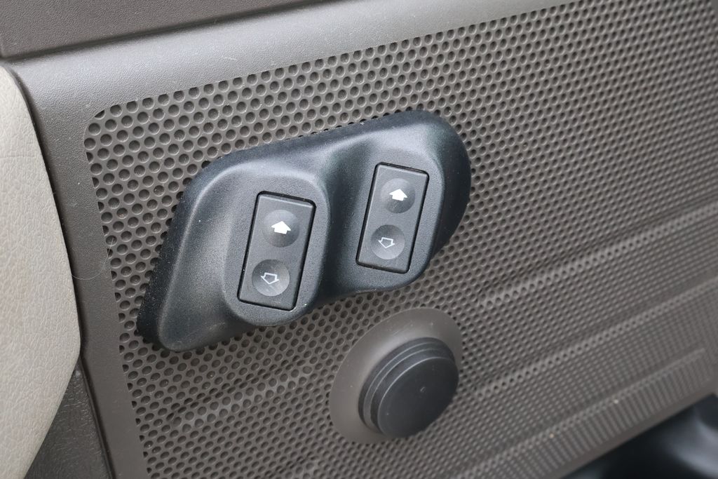 Thumbnail: 2009 Ford F-150 - 13