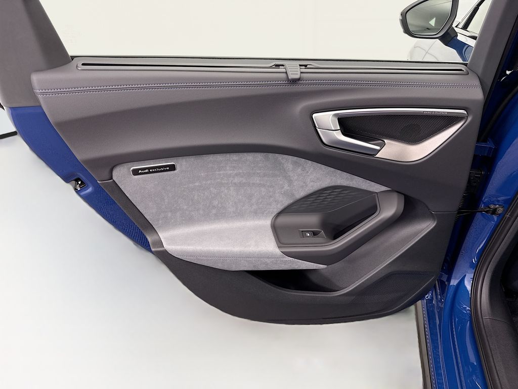 Thumbnail: 2025 Audi S5 - 25