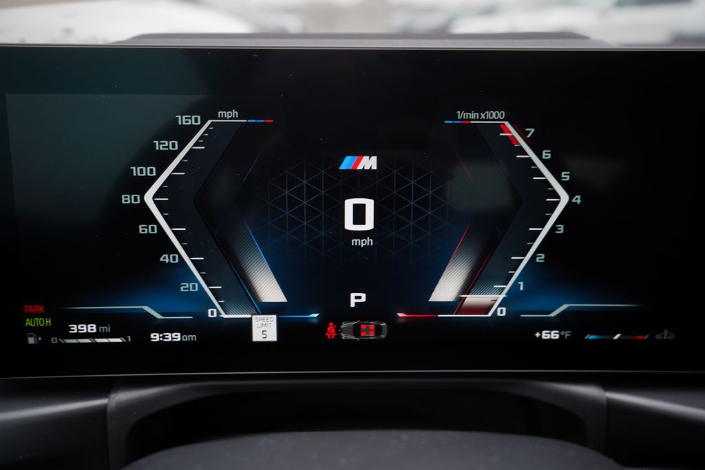 2025 BMW 4 Series M440i 17