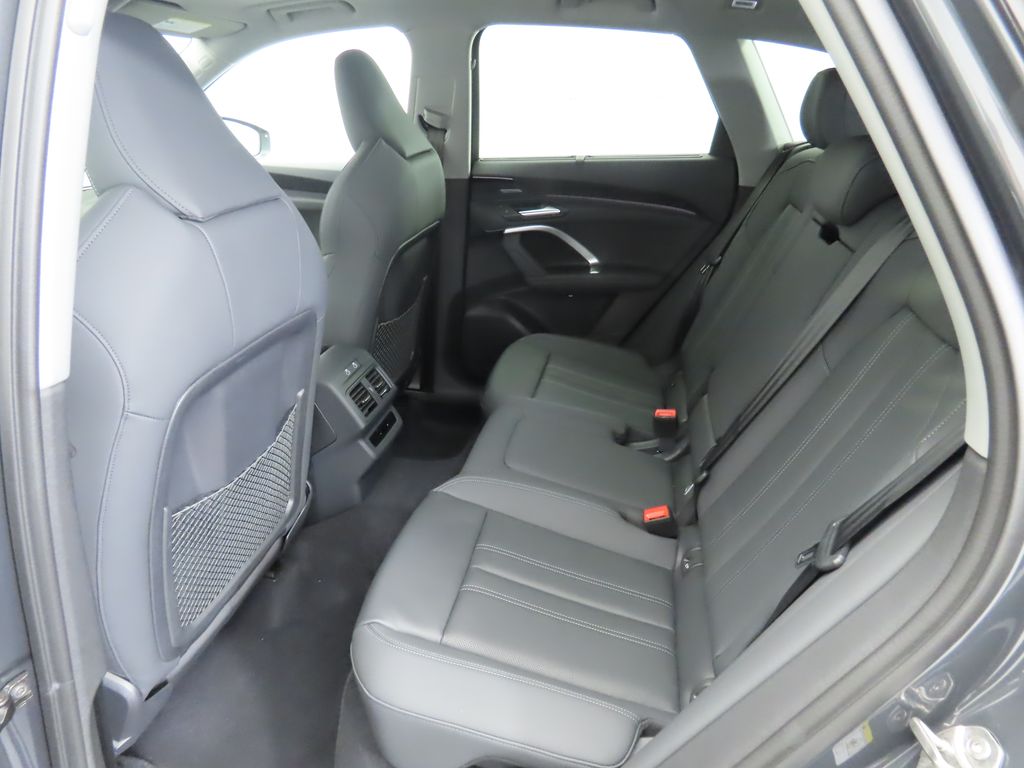 2025 Audi Q5 Premium 23