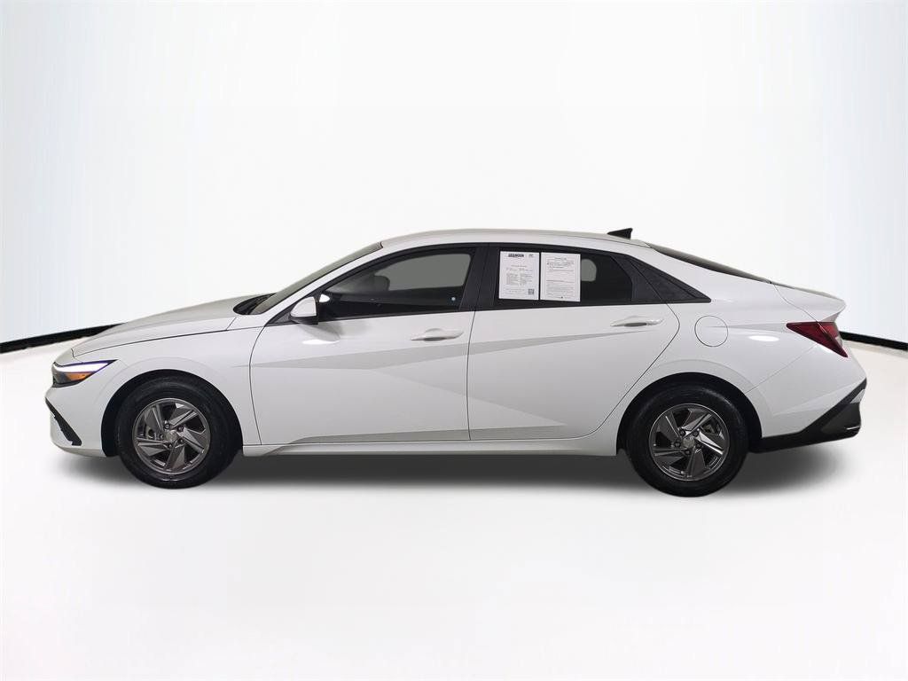 2025 Hyundai Elantra SE - Photo 8