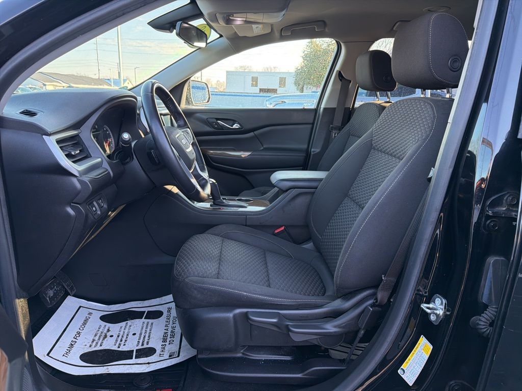 Thumbnail: 2018 GMC Acadia - 17