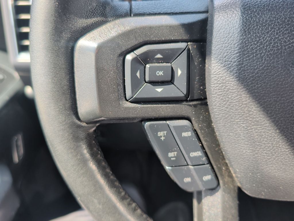 Used 2019 Gray Ford XLT image 4