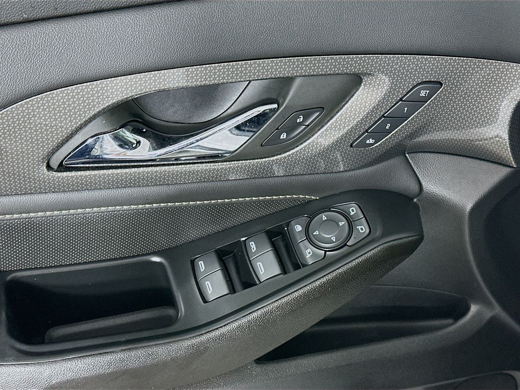 Used 2023 White Chevrolet Premier image 24