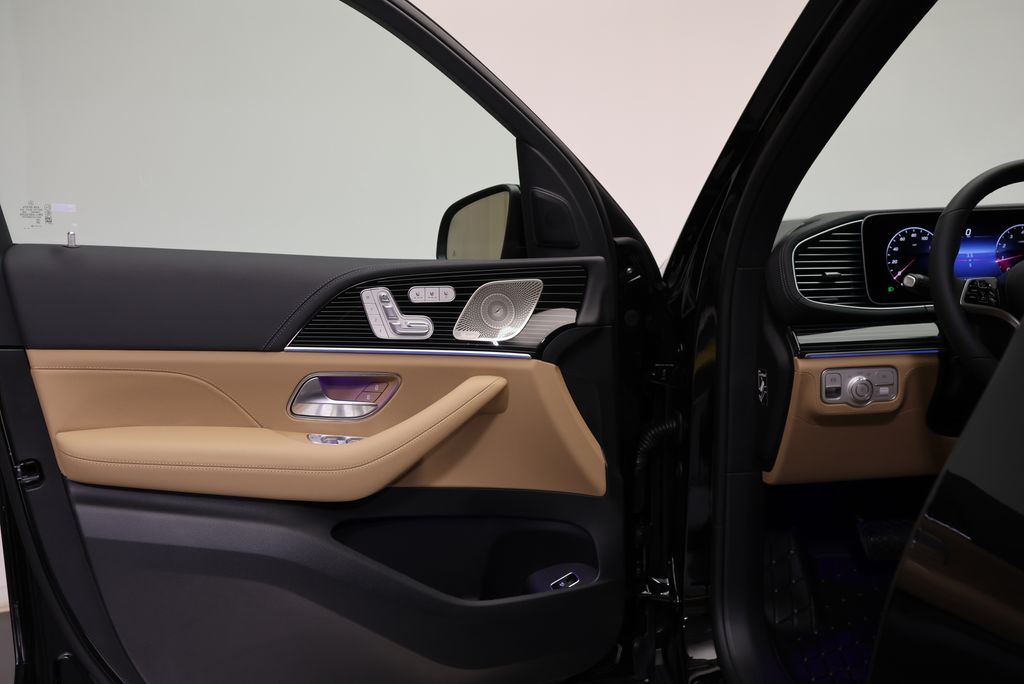 Thumbnail: 2026 Mercedes-Benz GLE - 31