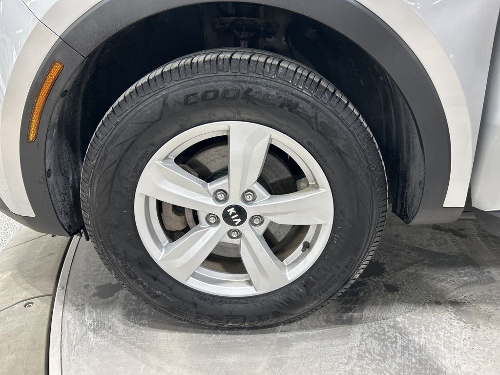 used 2021 Kia Sorento car, priced at $16,903