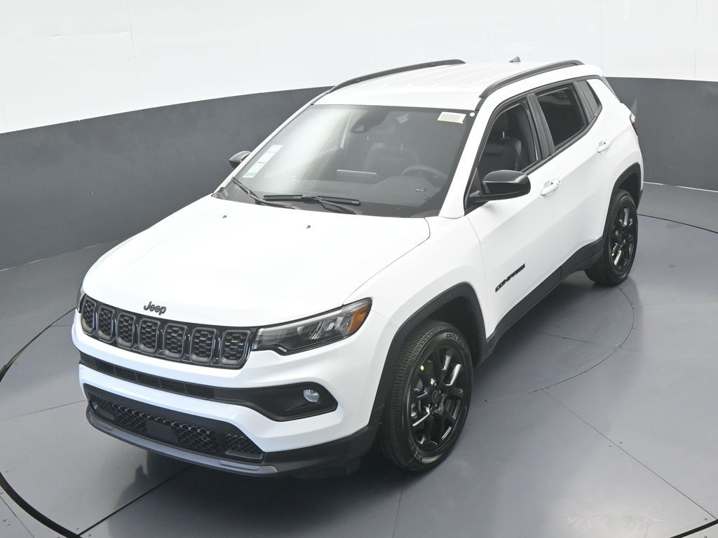New 2026 bright white clearcoat Jeep Latitude image 39