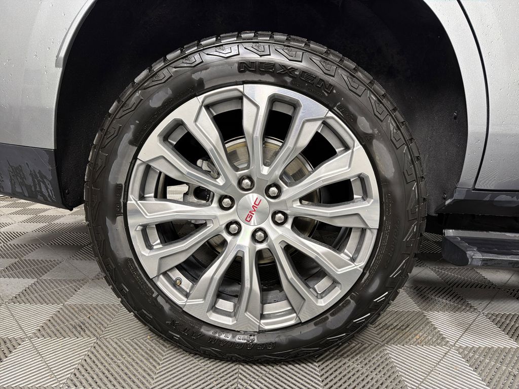 used 2023 GMC Yukon car, priced at $52,977
