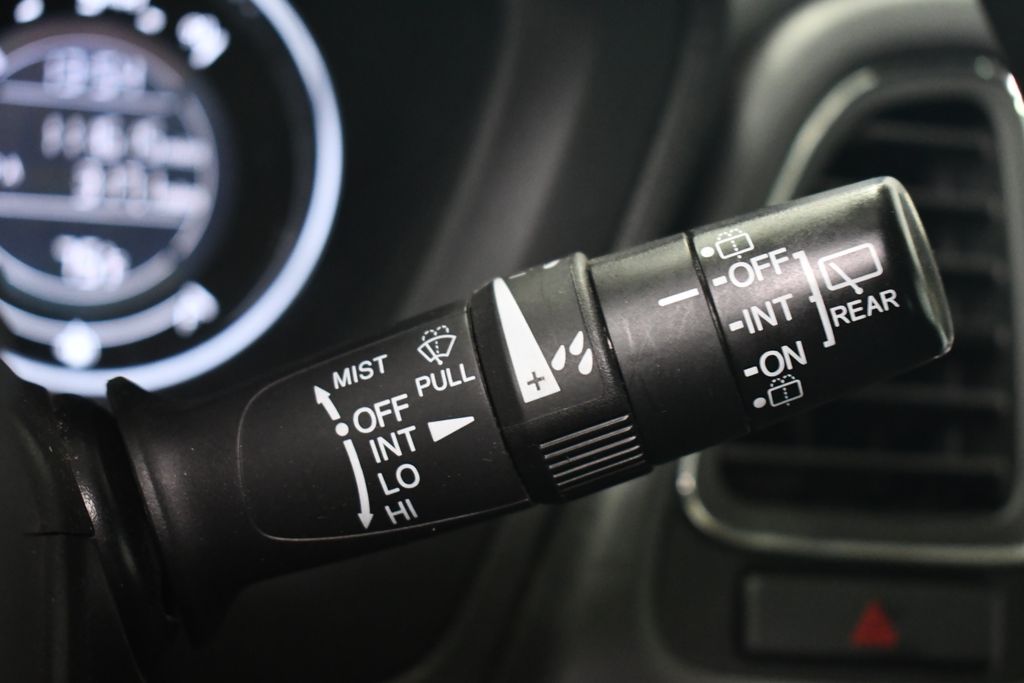 Thumbnail: 2016 Honda HR-V - 24