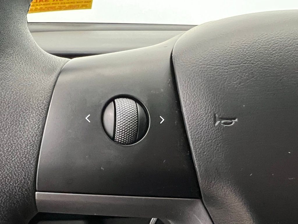Thumbnail: 2023 Tesla Model 3 - 20
