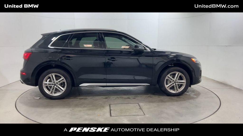 Thumbnail: 2024 Audi Q5 - 9