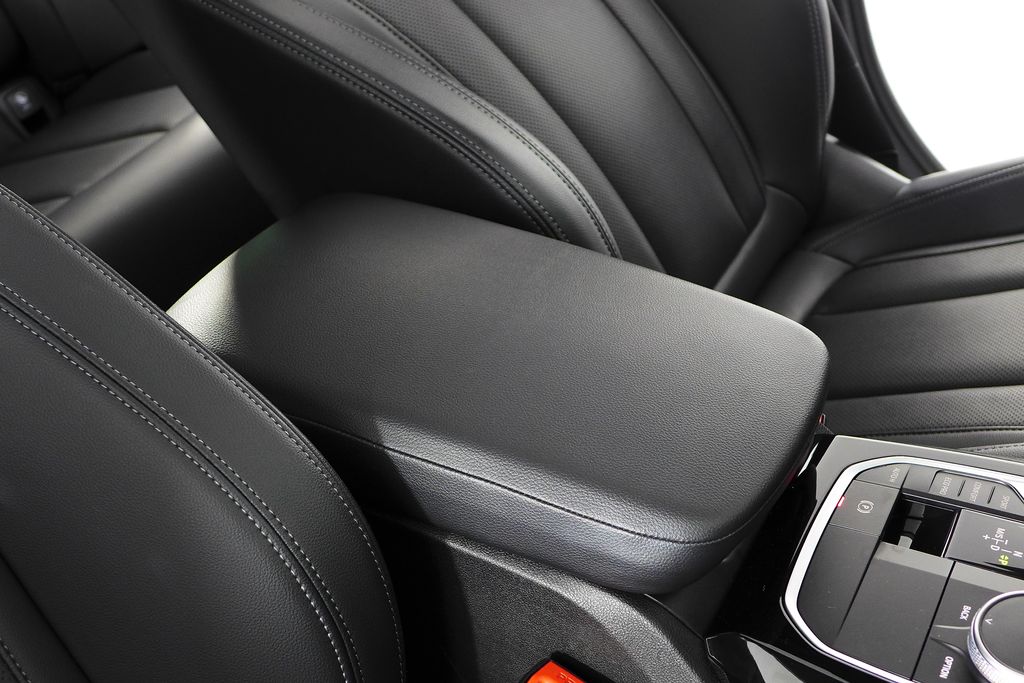 Thumbnail: 2023 BMW X3 - 16