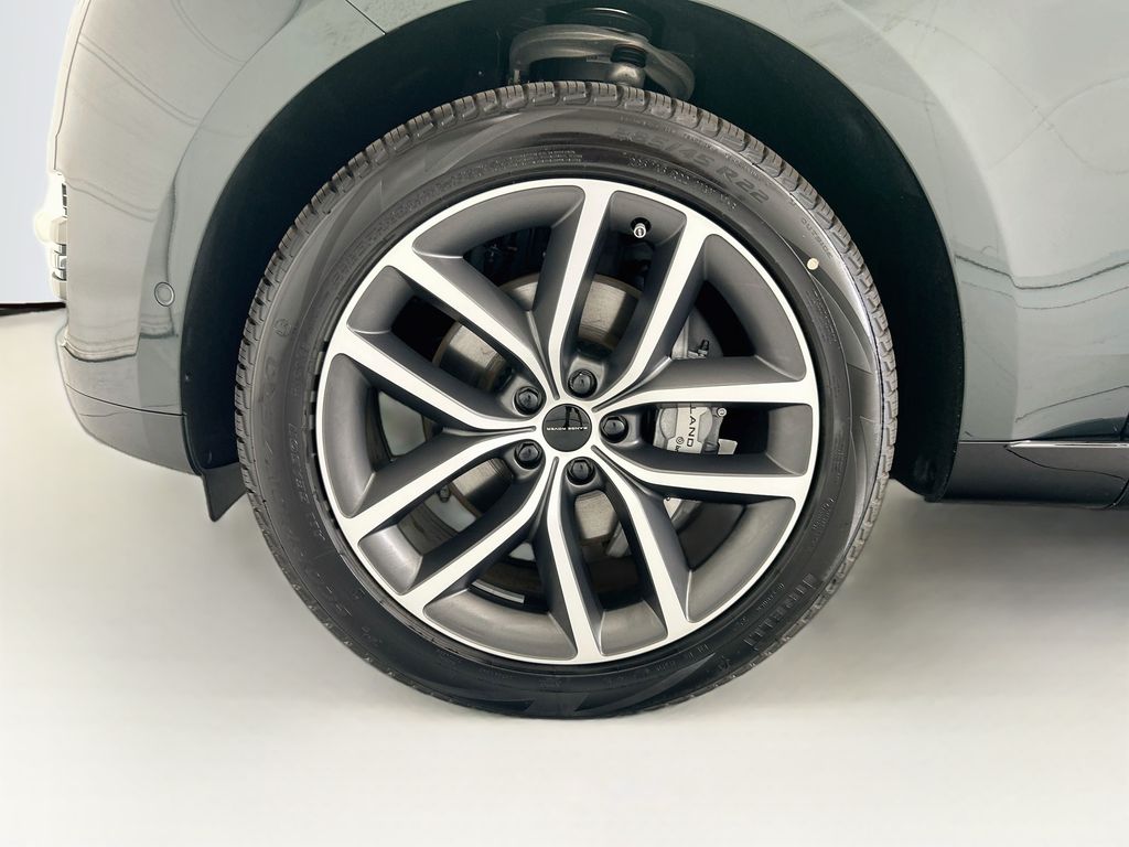 Thumbnail: 2026 Land Rover Range Rover - 29