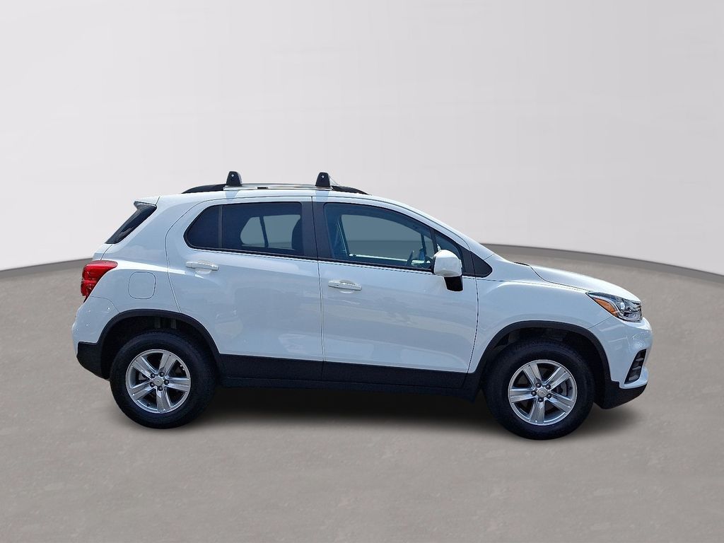 Thumbnail: 2022 Chevrolet Trax - 7