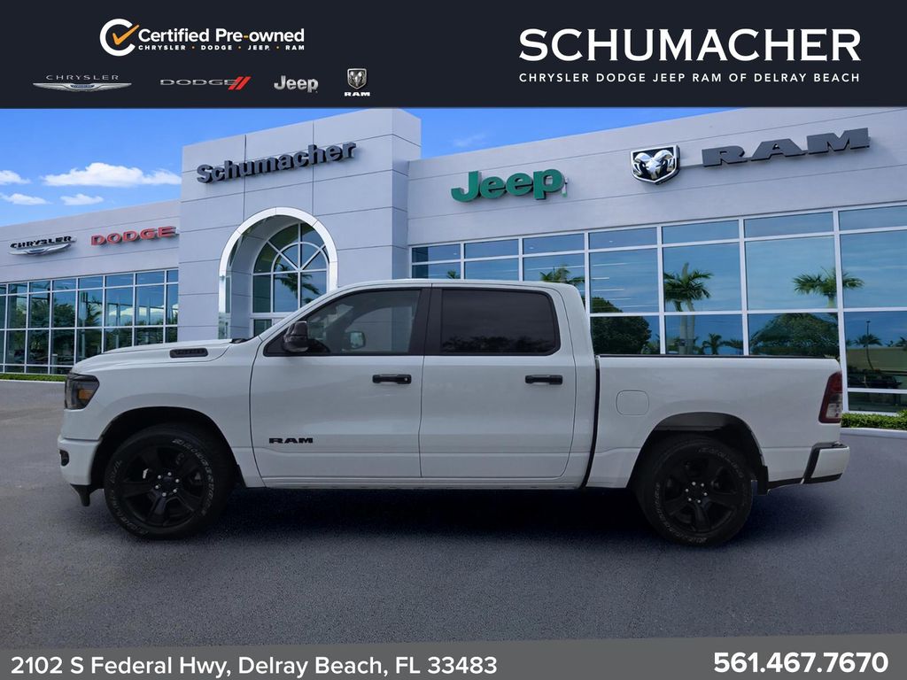 View vehicle photo 4