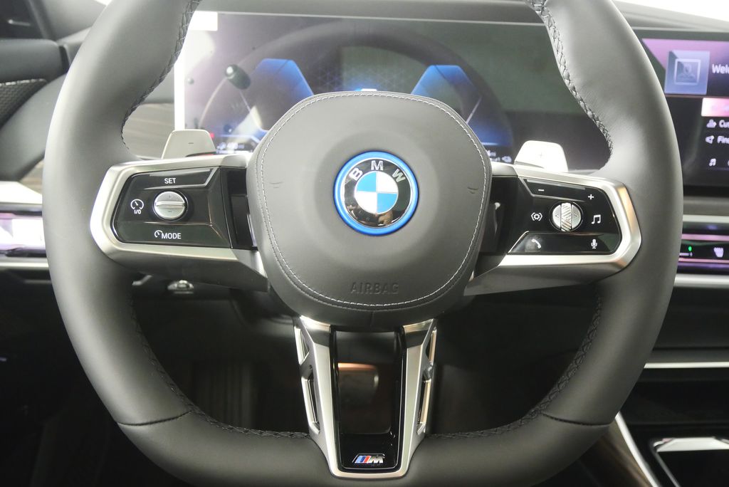 Thumbnail: 2026 BMW 7 Series - 21