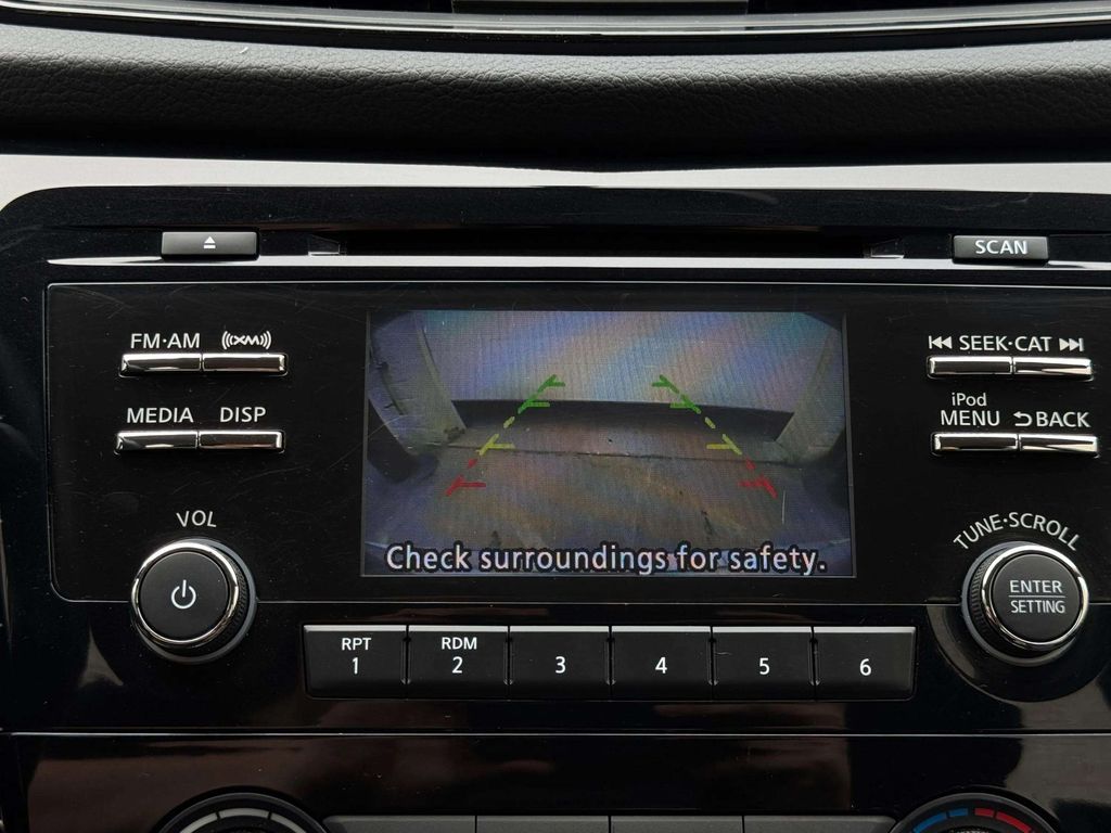 Used 2017 Brilliant Silver Nissan S image 14