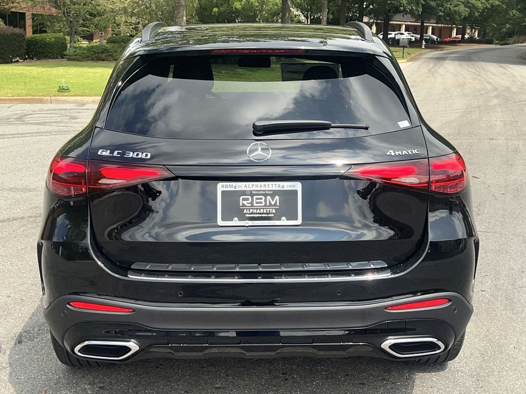 2024 Mercedes-Benz GLC GLC 300 7