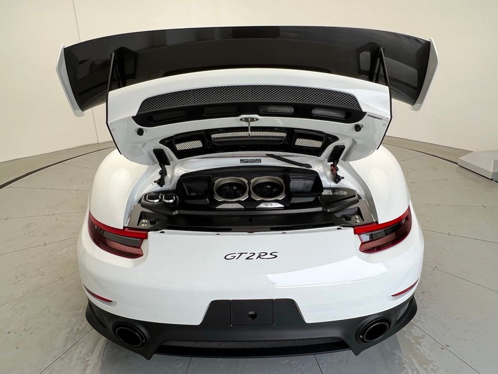 Thumbnail: 2018 Porsche 911 - 23