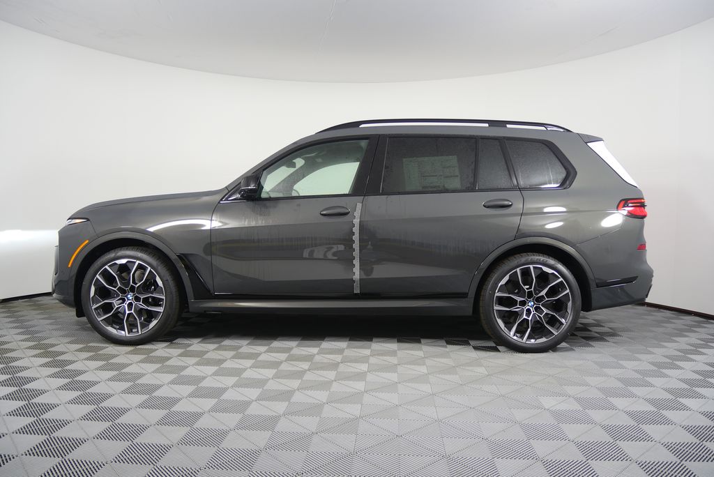 Thumbnail: 2026 BMW X7 - 6