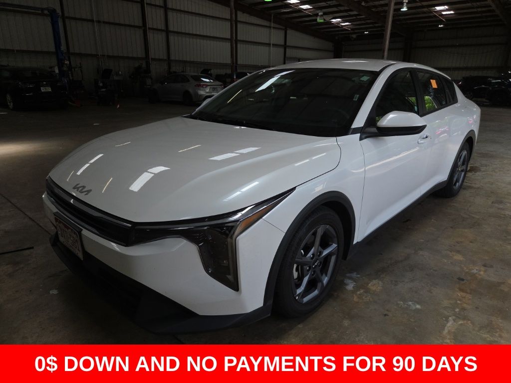 White 2025 Kia K4 LXS FWD Sedan Front-Wheel Drive Continuously Variable Transmission