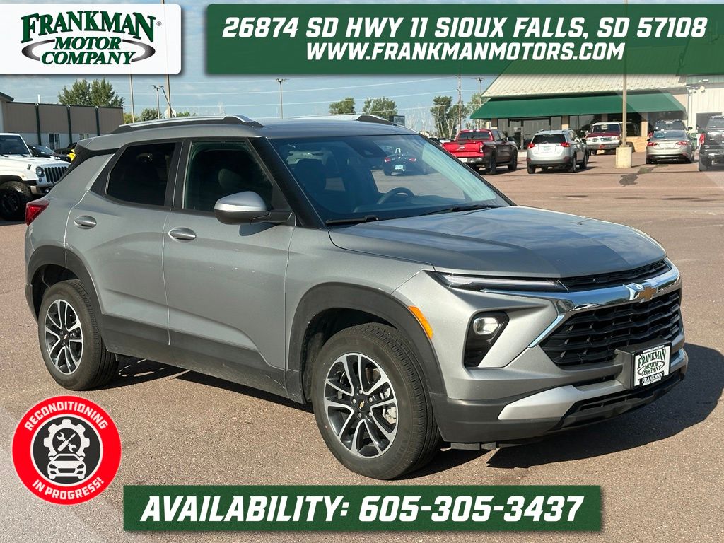 Sterling Gray Metallic 2025 Chevrolet Trailblazer SUV / Crossover Four-Wheel Drive 9-Speed Automatic