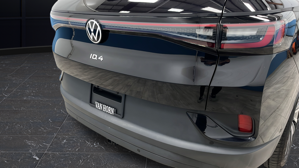 Used 2024 Black Volkswagen Pro image 9