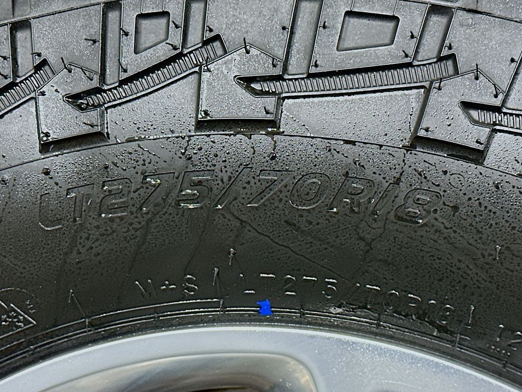 Used 2023 White Ram Big Horn image 33