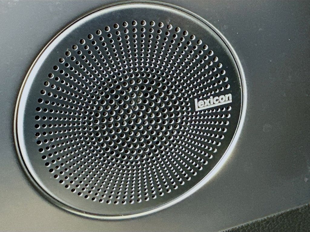 Thumbnail: 2020 Genesis G70 - 19