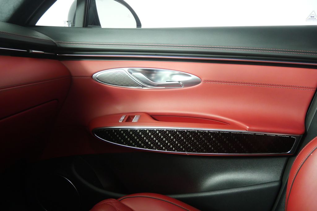 Thumbnail: 2024 Genesis GV70 - 29