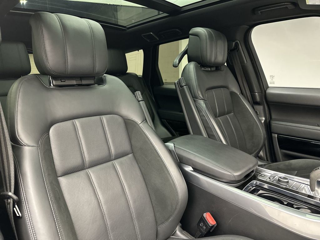 Thumbnail: 2021 Land Rover Range Rover Sport - 11