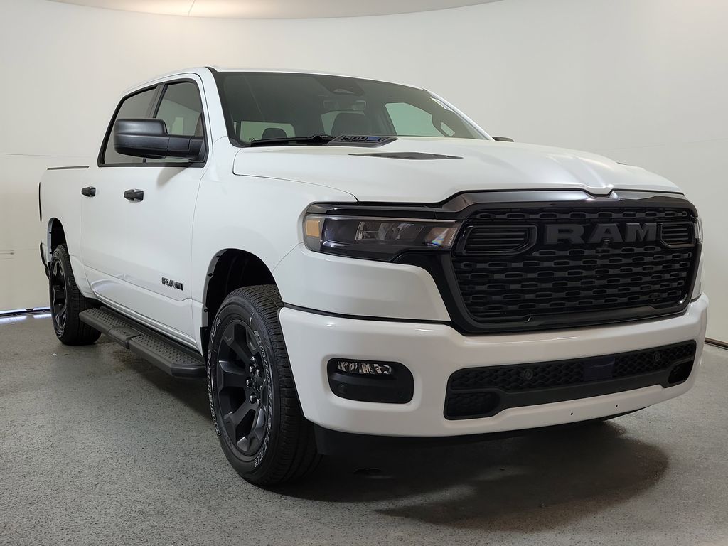 2026 RAM 1500 Express Crew Cab 4WD