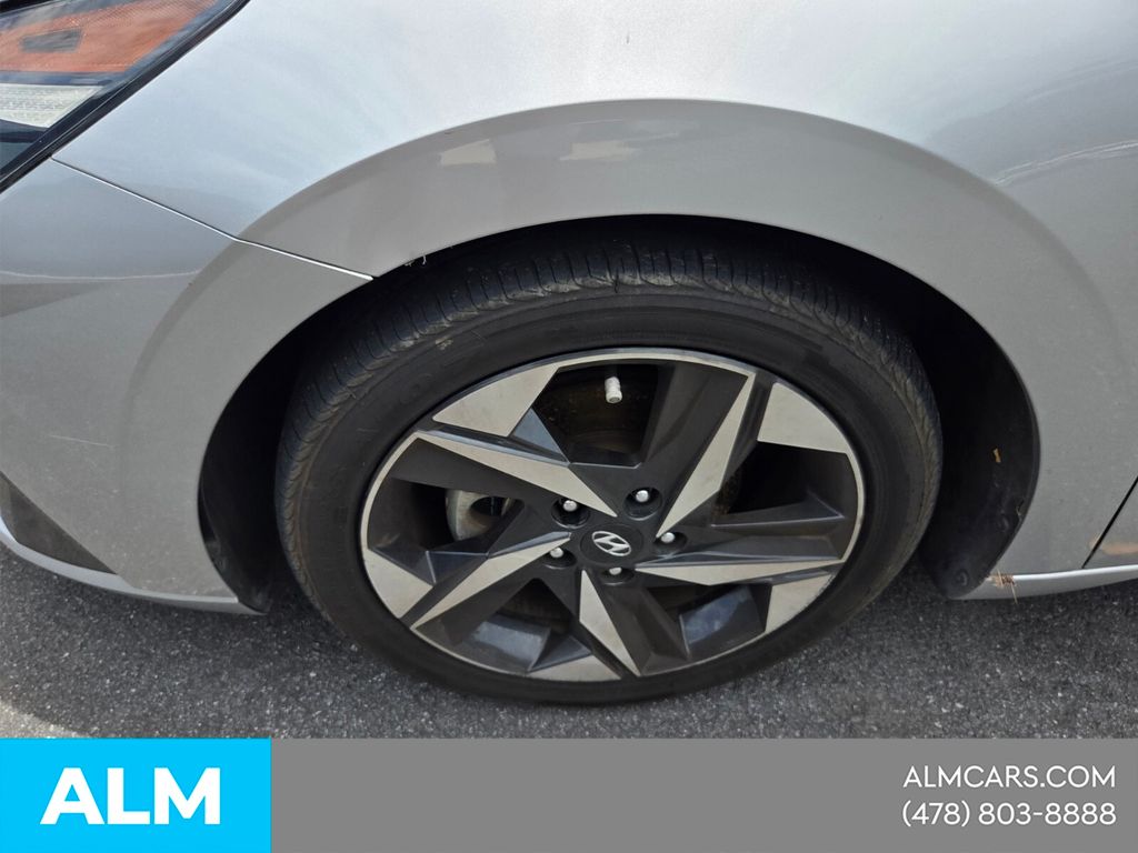 Used 2021 Silver Hyundai SEL image 19