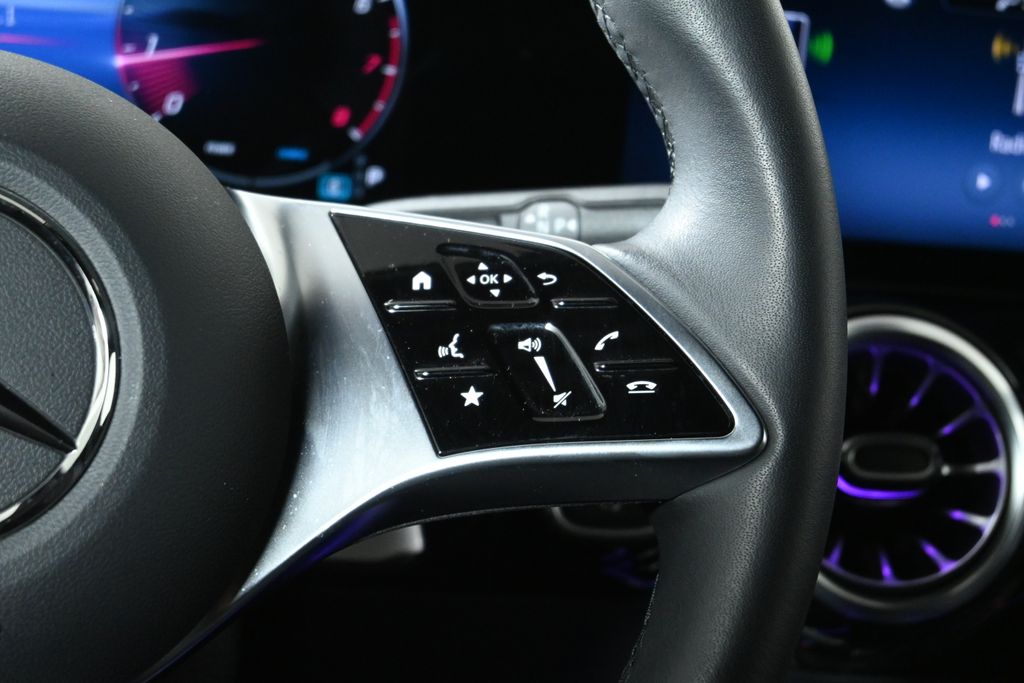 Thumbnail: 2025 Mercedes-Benz GLA - 16