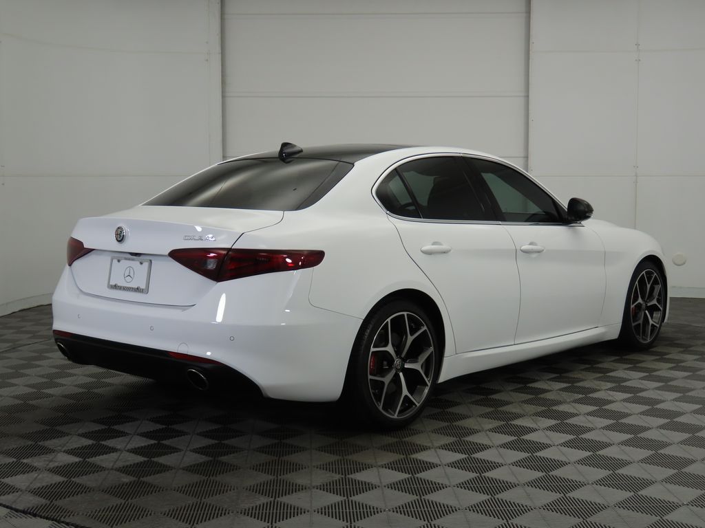 2019 Alfa Romeo Giulia Ti 5