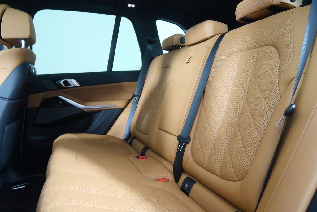 Thumbnail: 2026 BMW X5 - 16