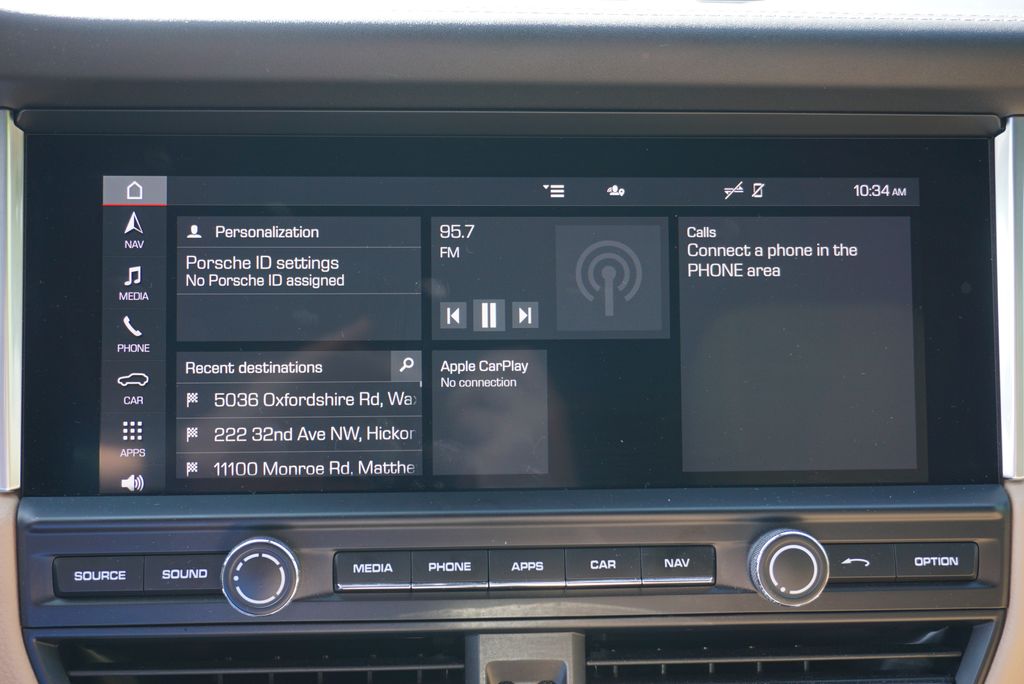 Thumbnail: 2021 Porsche Macan - 20