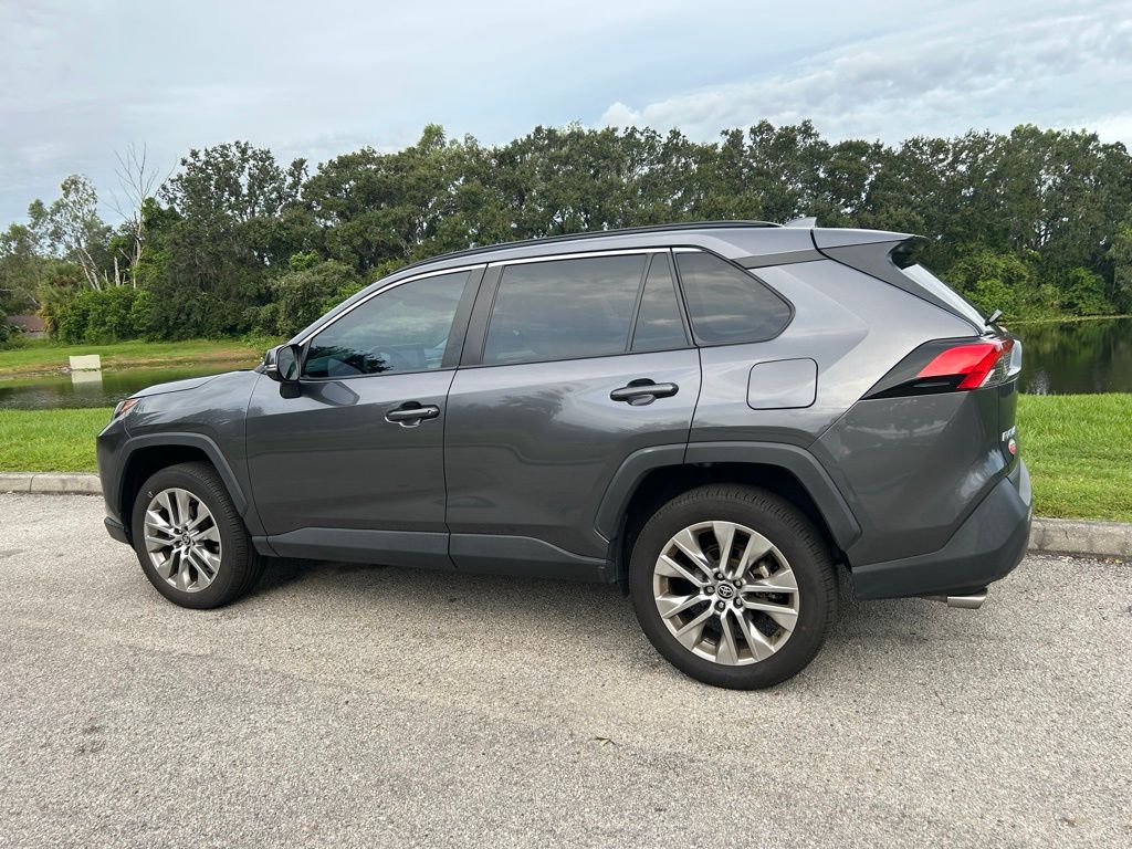 Thumbnail: 2022 Toyota RAV4 - 3