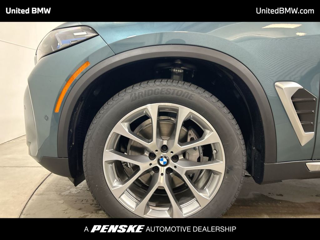 Thumbnail: 2026 BMW X5 - 10